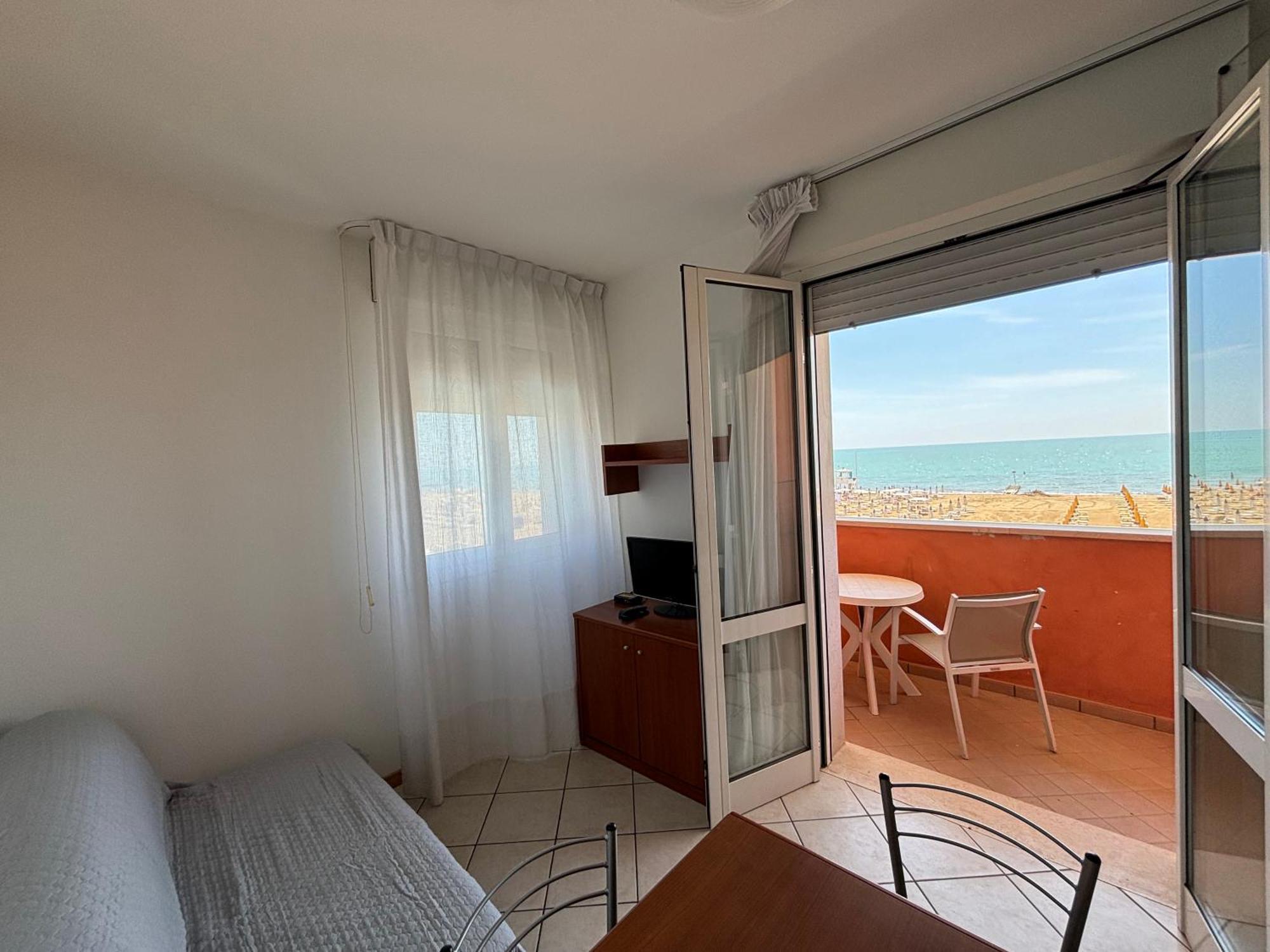 Alpina - Frontemare Centrale - Immobil Relax Apartment Lido di Jesolo